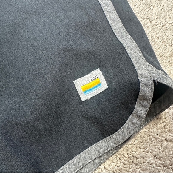SOLD | Vuori Men’s Banks Shorts Pull On 7” Unlined Athletic in Black Gray XL - Picture 8 of 14